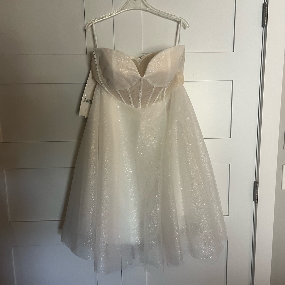 Elegant Prom Strapless White Dress Wedding or After Party NWT Gown Dance Formal